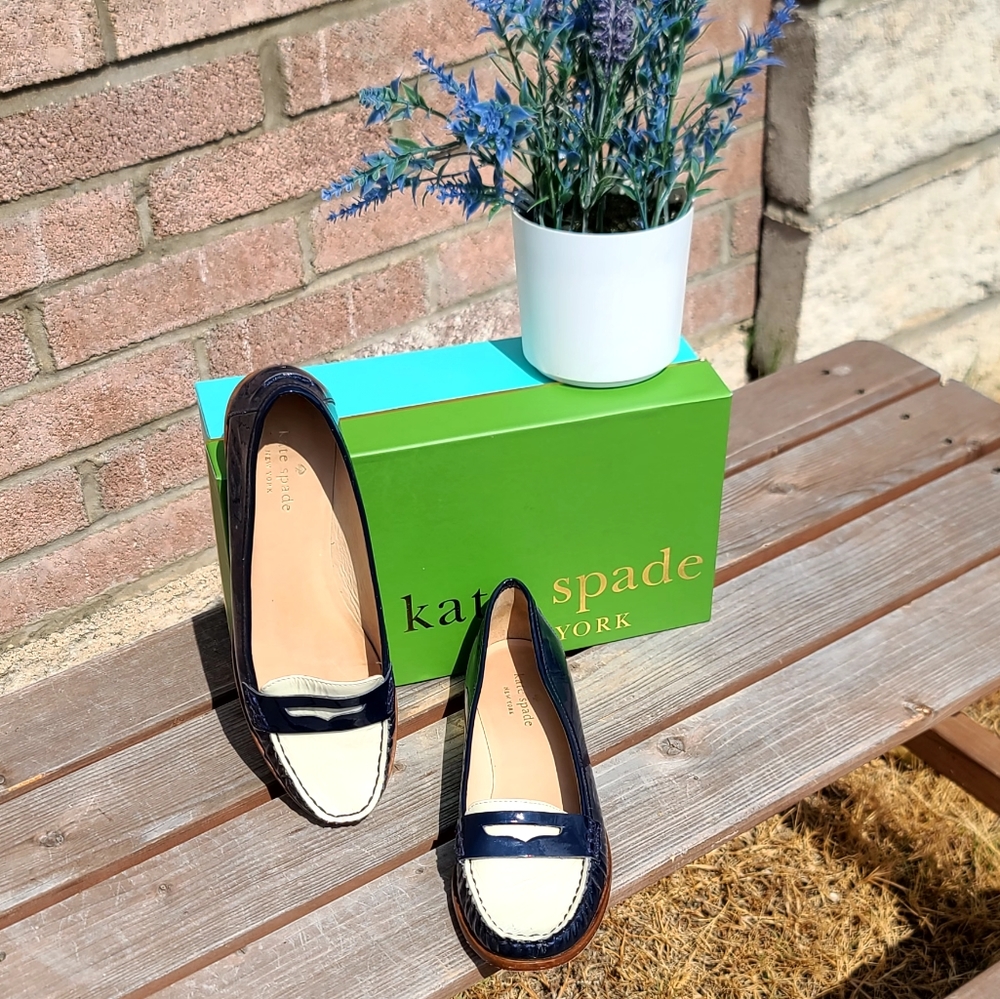 Kate Spade navy & white penny loafers